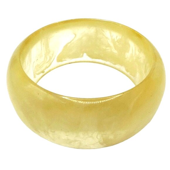 Vintage Retro Mod Bangle Bracelet Translucent Marble Swirl Lucite Off White Bold - Picture 6 of 7